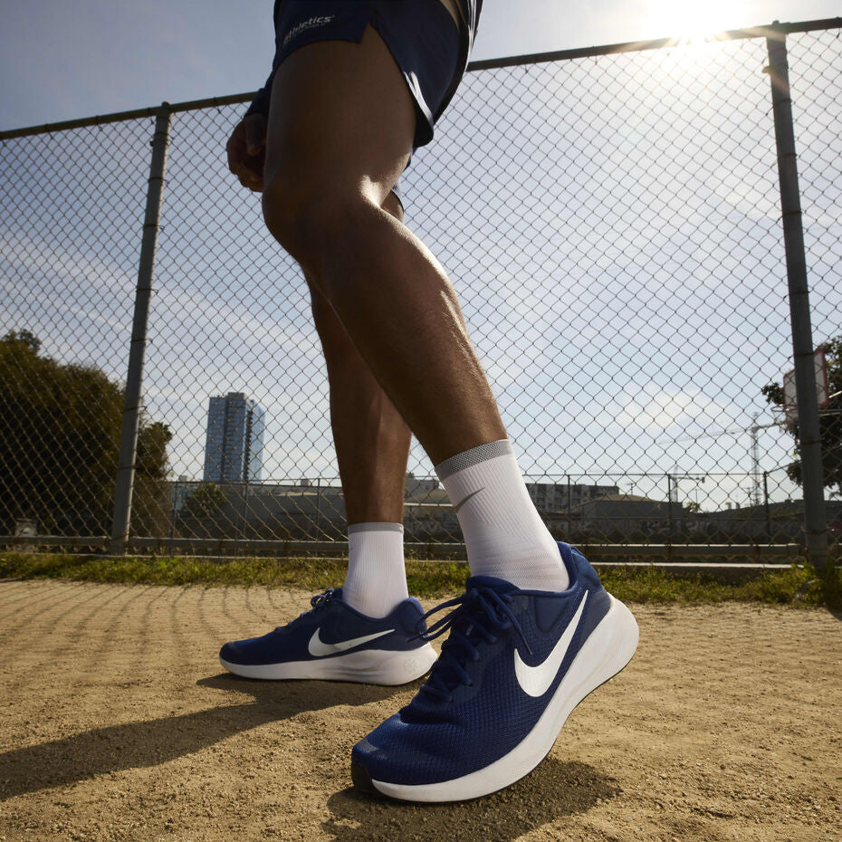 Nike Revolution 7